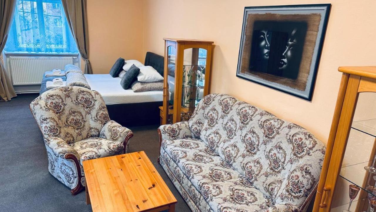 Apartman Alesta Брунталь Экстерьер фото